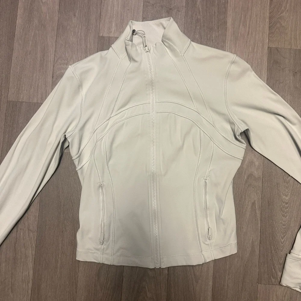 🤍🧁Lululemon Set🧁🤍 - Picture 4 of 7